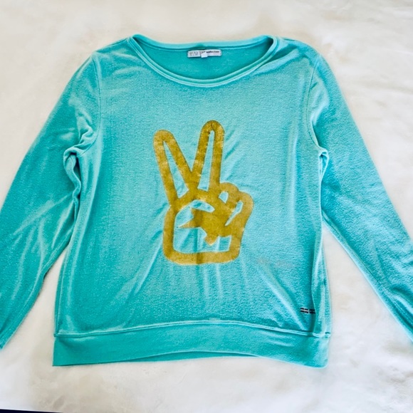Peace Love World Comfy “I am peace” sweatshirt - Picture 7 of 10